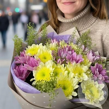 Букет из кустовых хризантем