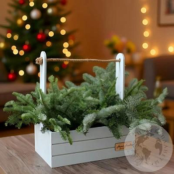 Новогодняя композиция в ящике