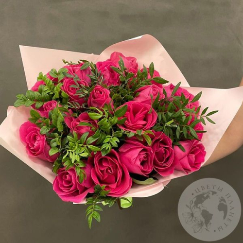 17 розовых роз в магазине Цветы Планеты