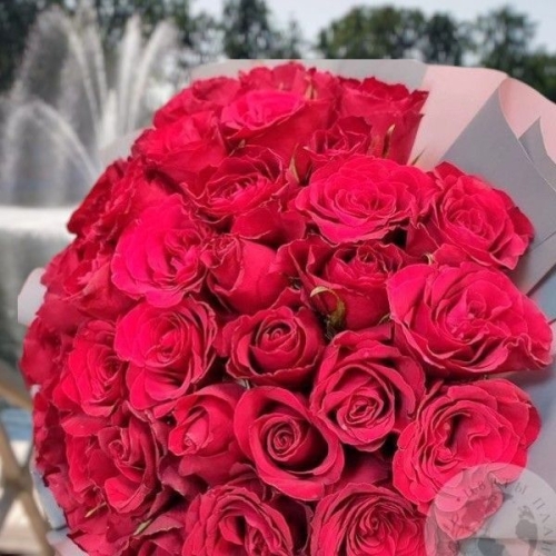 Букет из 39 красных роз в магазине Цветы Планеты