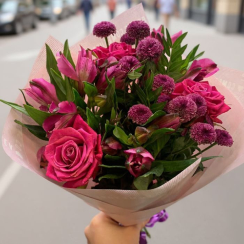 Букет из роз и альстромерий "Улыбка" в магазине Цветы Планеты