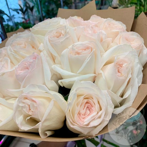 Букет из 25 пионовидных роз в магазине Цветы Планеты