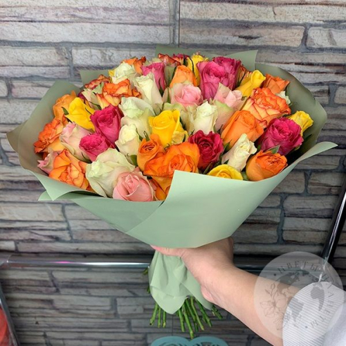 Букет 51 роза микс 40 см. в магазине Цветы Планеты