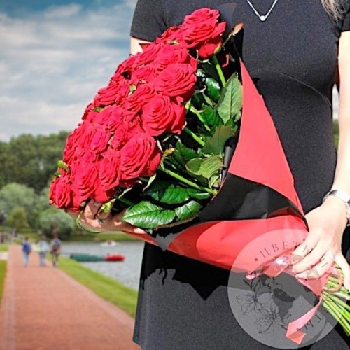 Букет 51 роза в магазине Цветы Планеты