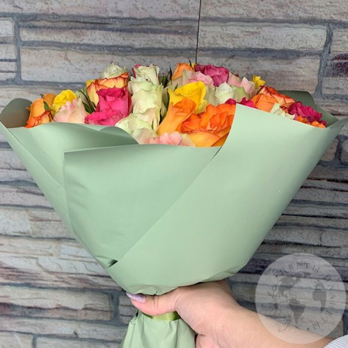 Букет 51 роза микс 40 см. в магазине Цветы Планеты