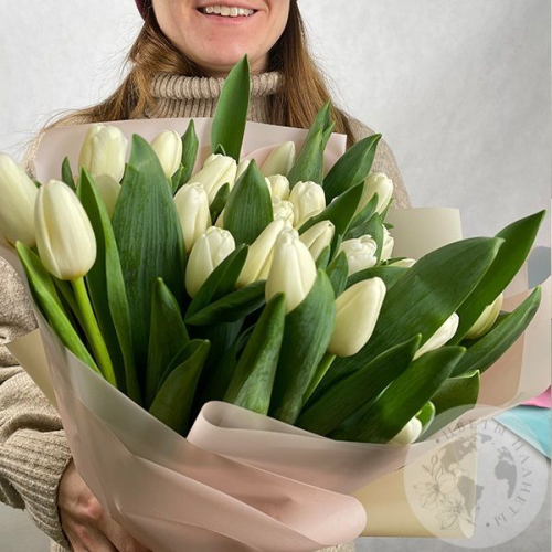 45 тюльпанов белых в магазине Цветы Планеты