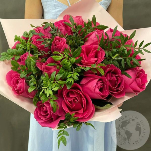 17 розовых роз в магазине Цветы Планеты