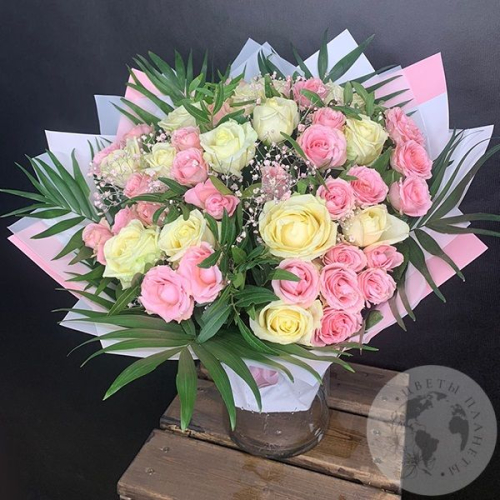 Букет из роз "Светлое послание" в магазине Цветы Планеты