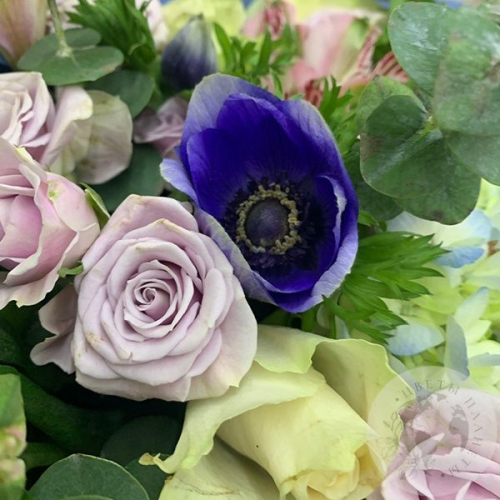 Букет из роз, гортензии, альстромерии "Чудесный"