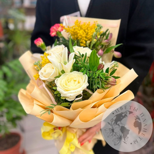 Букет из роз, гвоздик и лилий в магазине Цветы Планеты