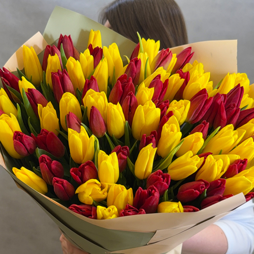 Букет 101 тюльпан микс в магазине Цветы Планеты