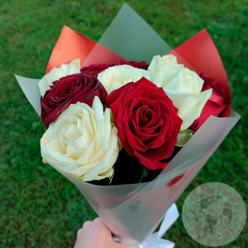 Букет из 11 роз в магазине Цветы Планеты