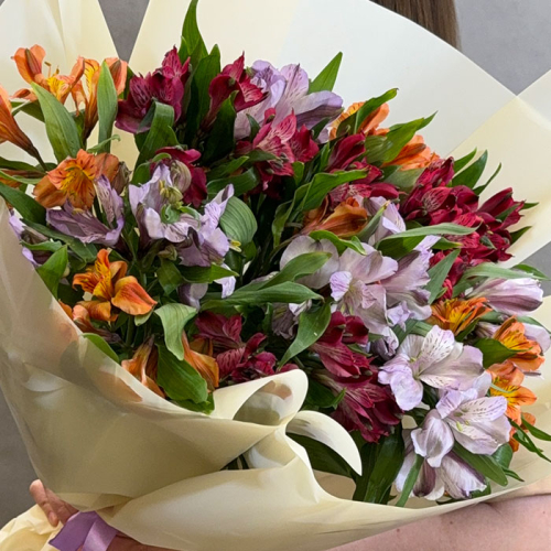 Букет из альстромерий микс в магазине Цветы Планеты