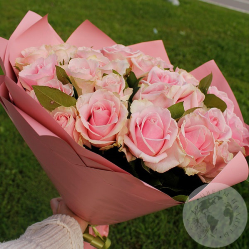 Букет из 25 роз "Нежное чувство" в магазине Цветы Планеты