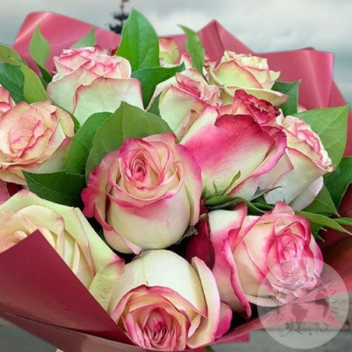 Букет из 21 розы в магазине Цветы Планеты