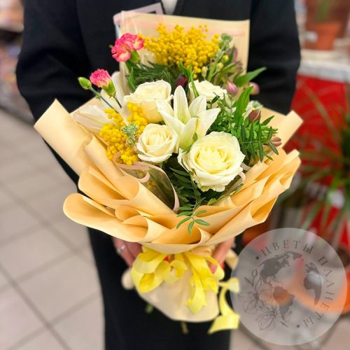 Букет из роз, гвоздик и лилий в магазине Цветы Планеты