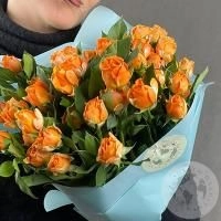 7 кустовых роз оранжевых 60 см