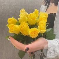 11 роз желтых 40 см. в магазине Цветы Планеты
