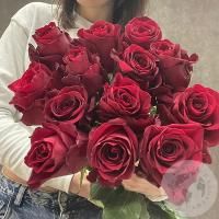 13 роз красных 90 см. в магазине Цветы Планеты