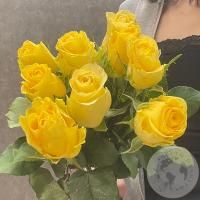 9 роз желтых 50 см. в магазине Цветы Планеты