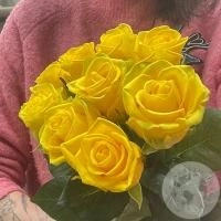 9 роз желтых 40 см. в магазине Цветы Планеты