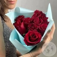 9 роз бордовых 60 см. в магазине Цветы Планеты