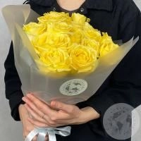 15 роз желтых 70 см. в магазине Цветы Планеты